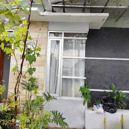 Homestay Srikandi Garut Exterior photo