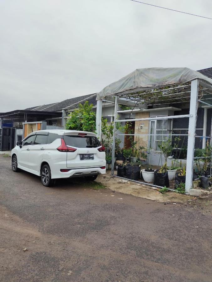 Homestay Srikandi Garut Exterior photo
